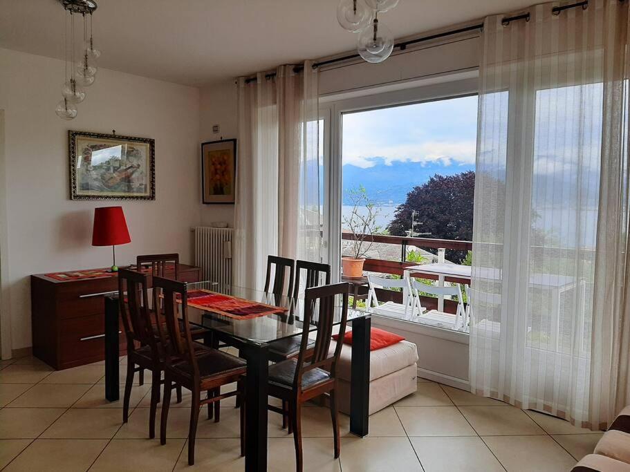 Apartment La Finestra Sul - In Con Vista E Posto Auto Coperto Stresa